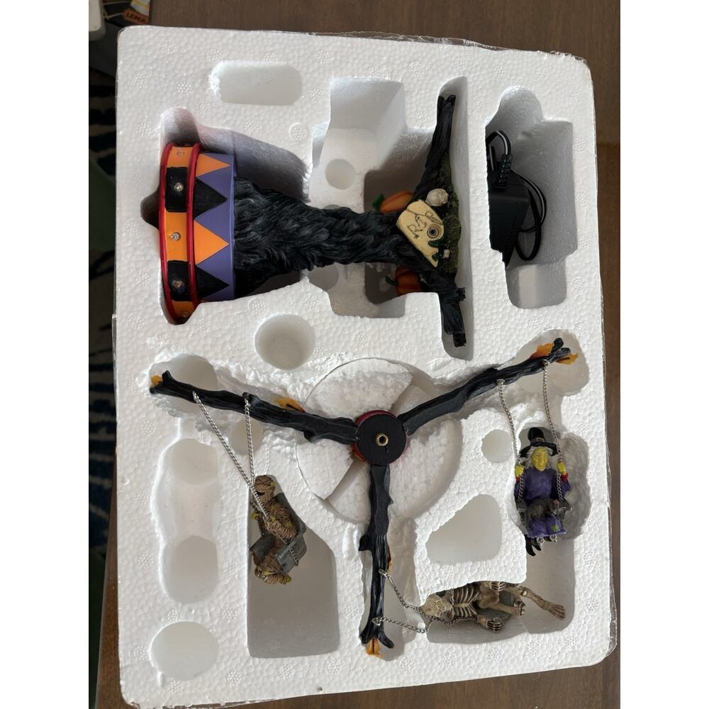 Dept 56 Halloween Village Accessory Swinging Ghoulies 2003 In Box Animated - Picture 3 of 8